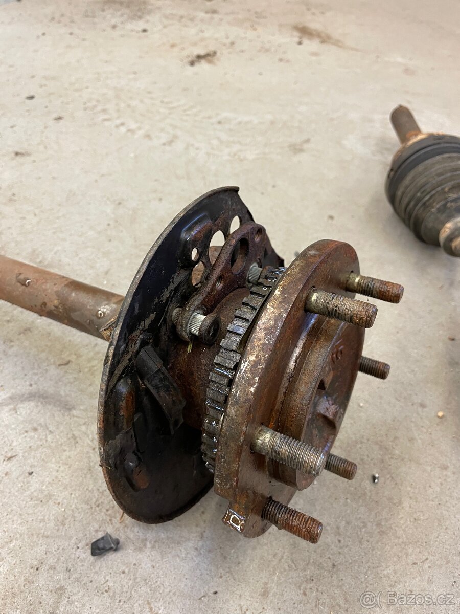 Díly Mitsubishi Pajero 2 - 6