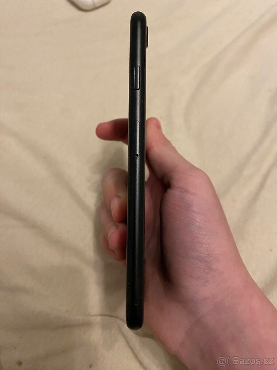 iphone SE (2020) - 6