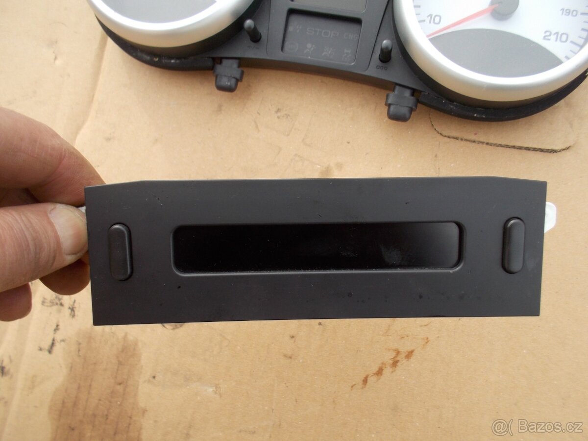 Díly Peugeot 206+ 1.1 44kw - HFX - 6