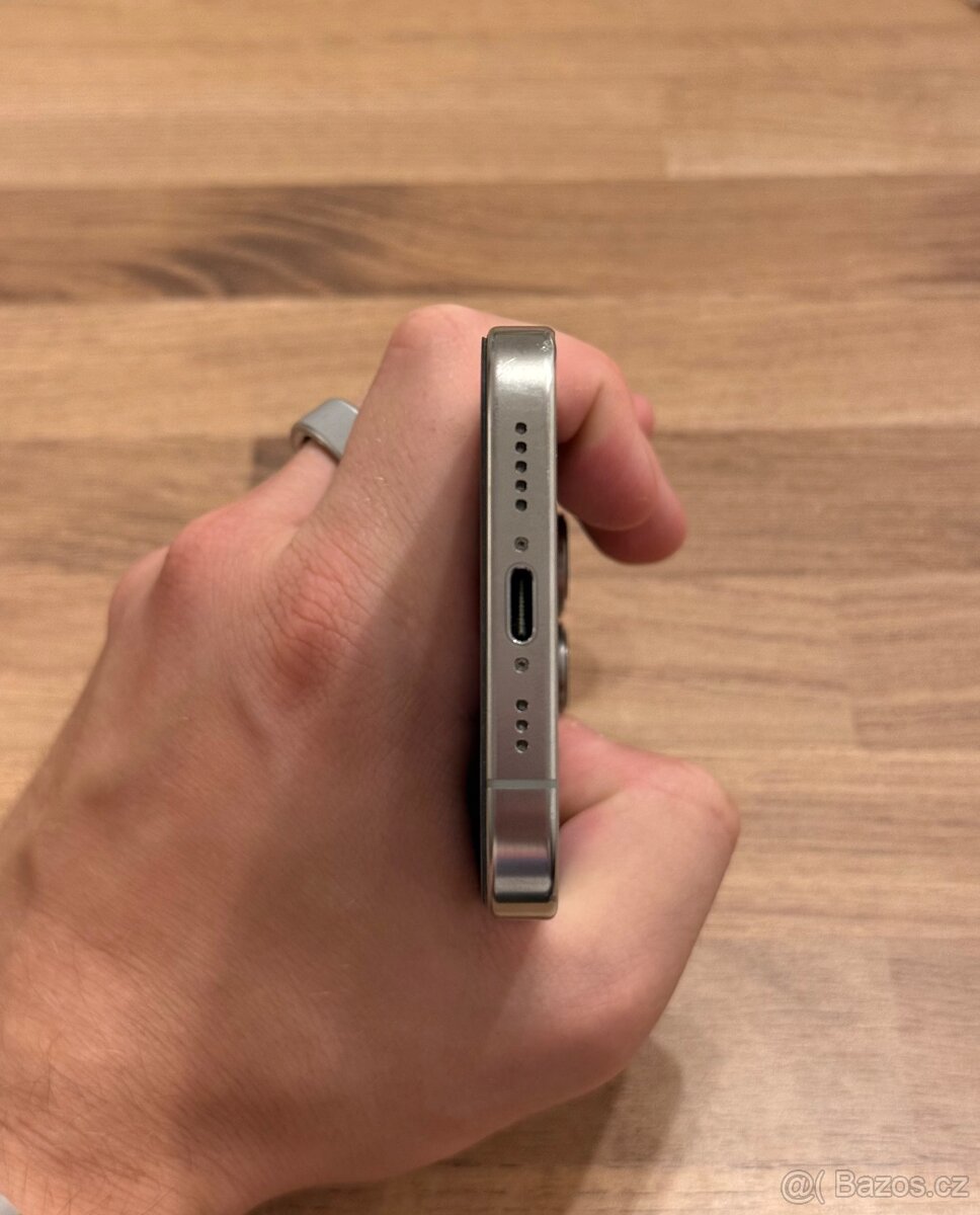 Apple iPhone 16 Pro 128 GB Titan - 6