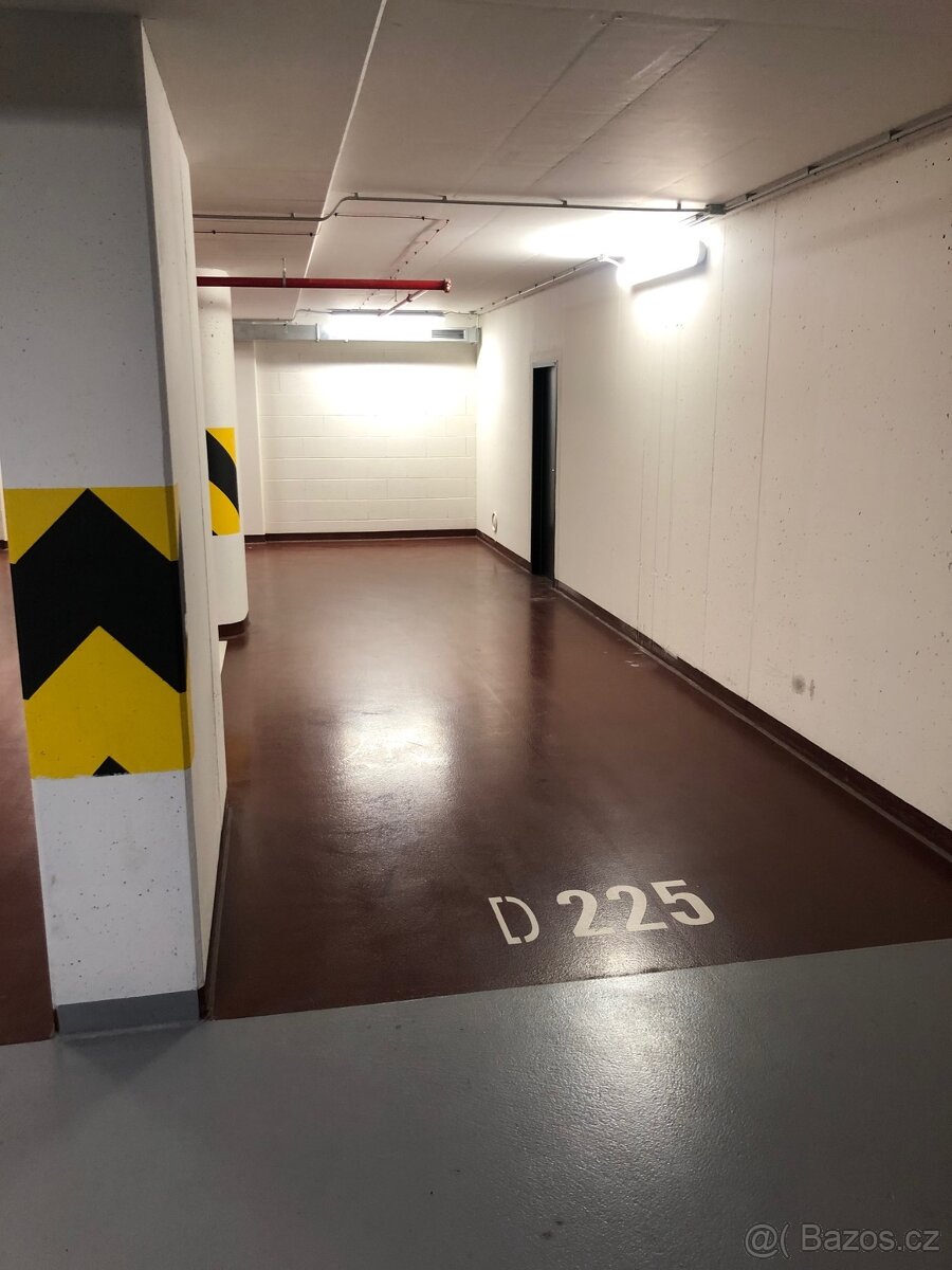 Flexibilní pronájem skladu/Storage rental Praha 7 Holešovice - 6