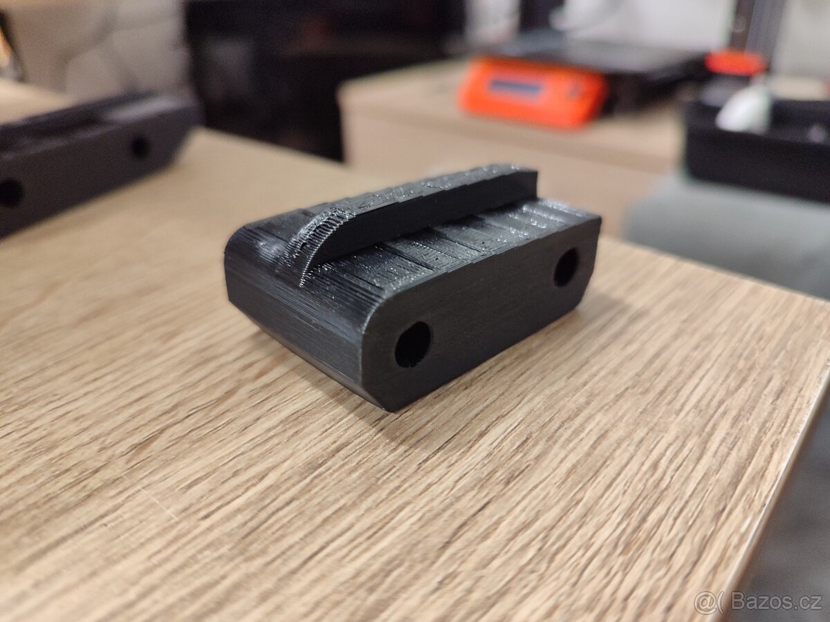 Tenere 700 vodítko řetězu - 6