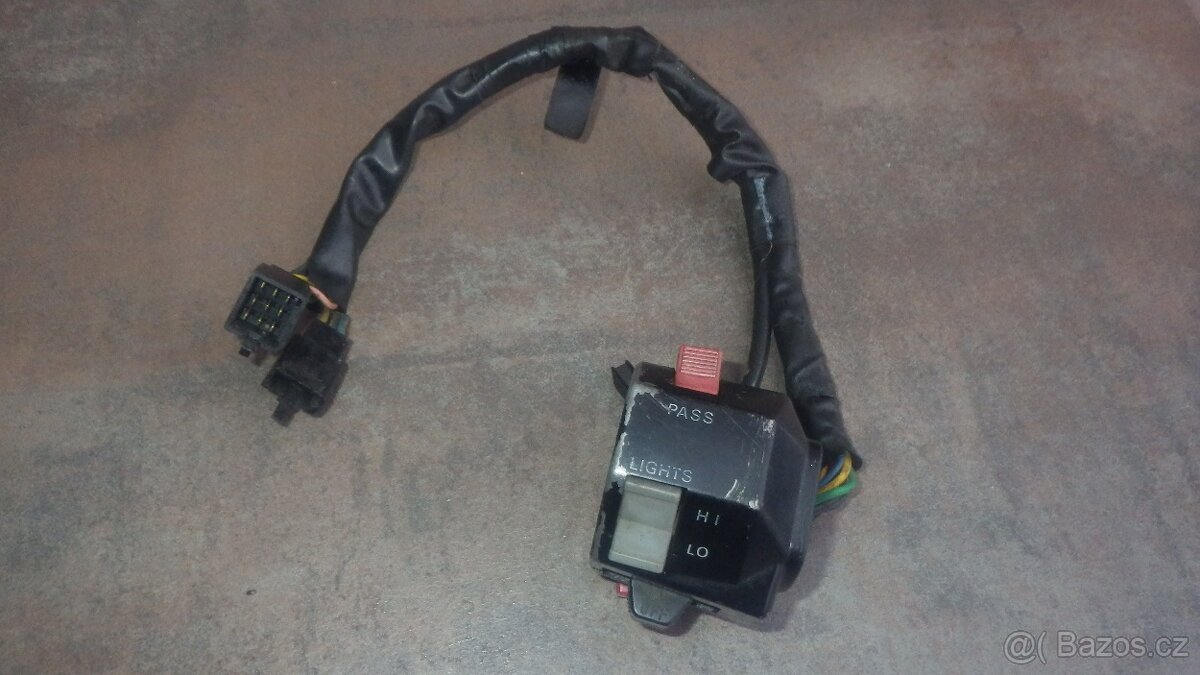 Přepínače na Yamaha FZR 600 3HE - 6