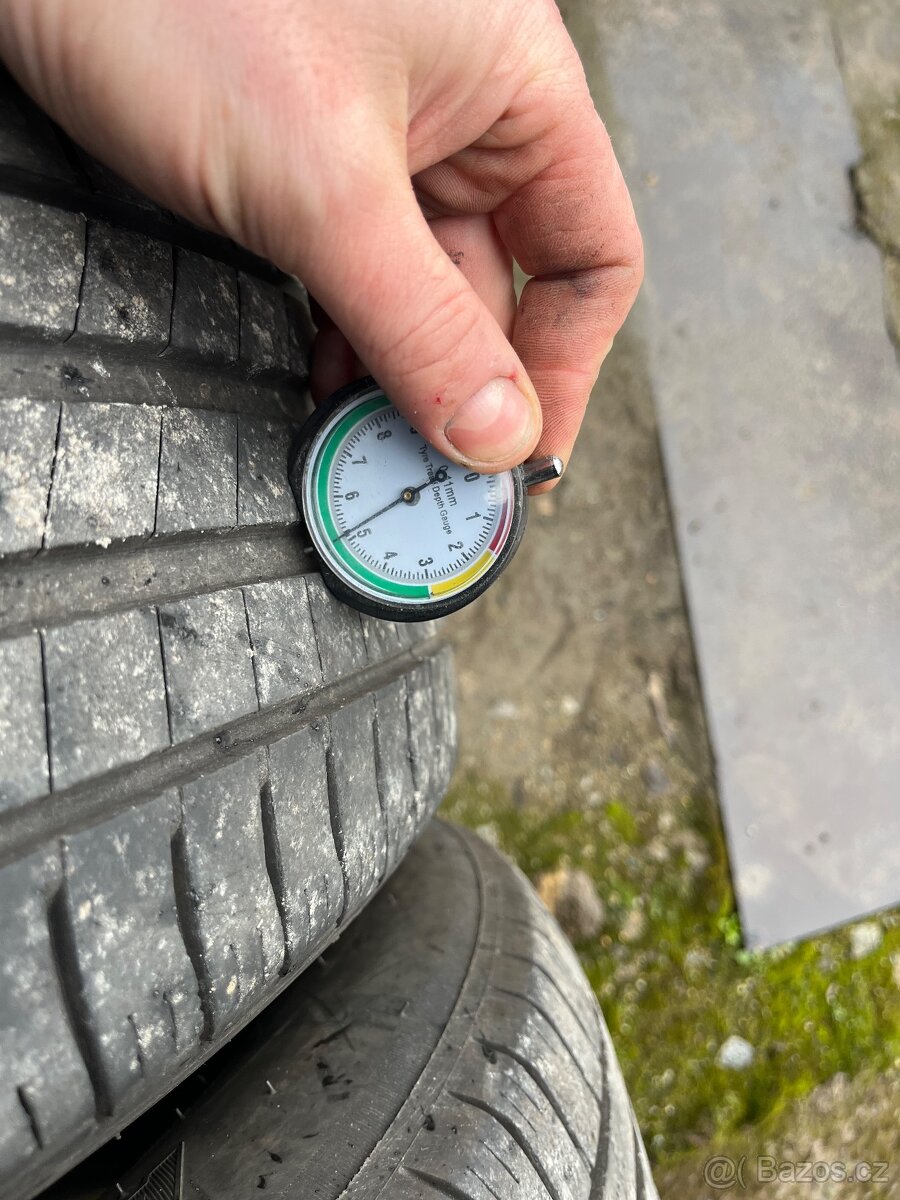 Pneu 215/60/17 - 6