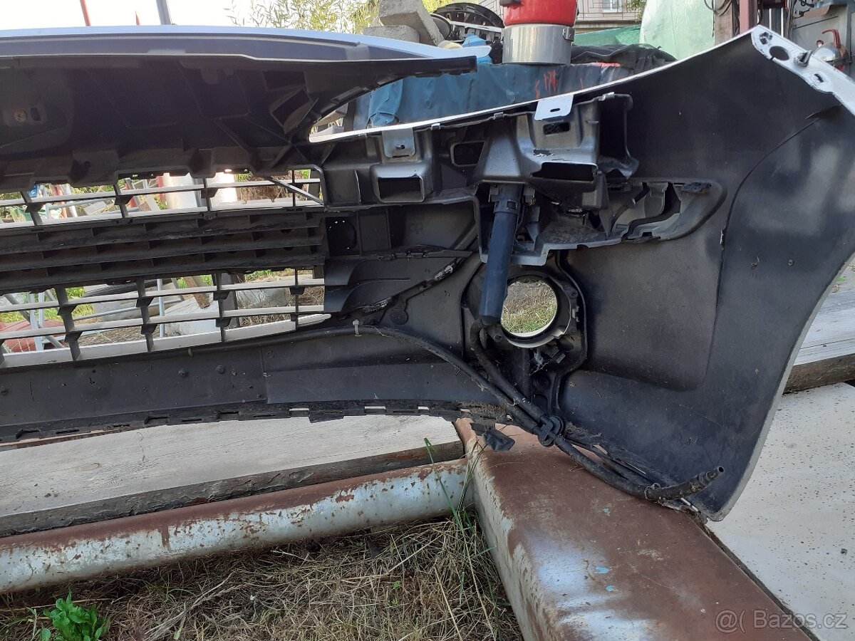 Prodám přední nárazník - 6