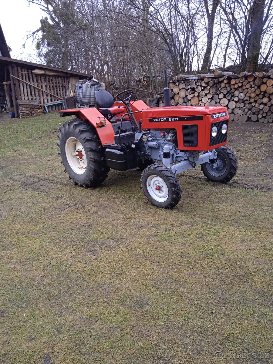 Traktor Zetor - 6