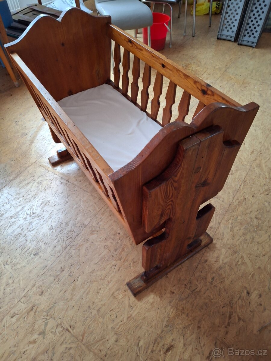 Dřevěná kolébka - 6
