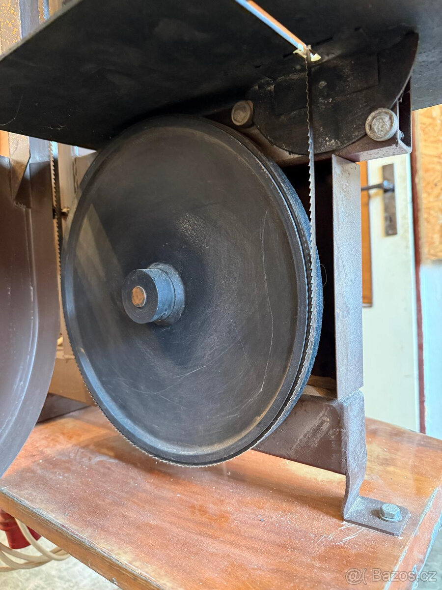 Pásová pila P320 - 6