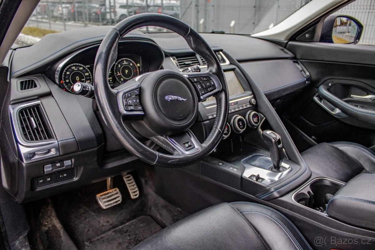 Jaguar E-Pace 2.0 R-Dynamic SE AWD A9 132kW - 6