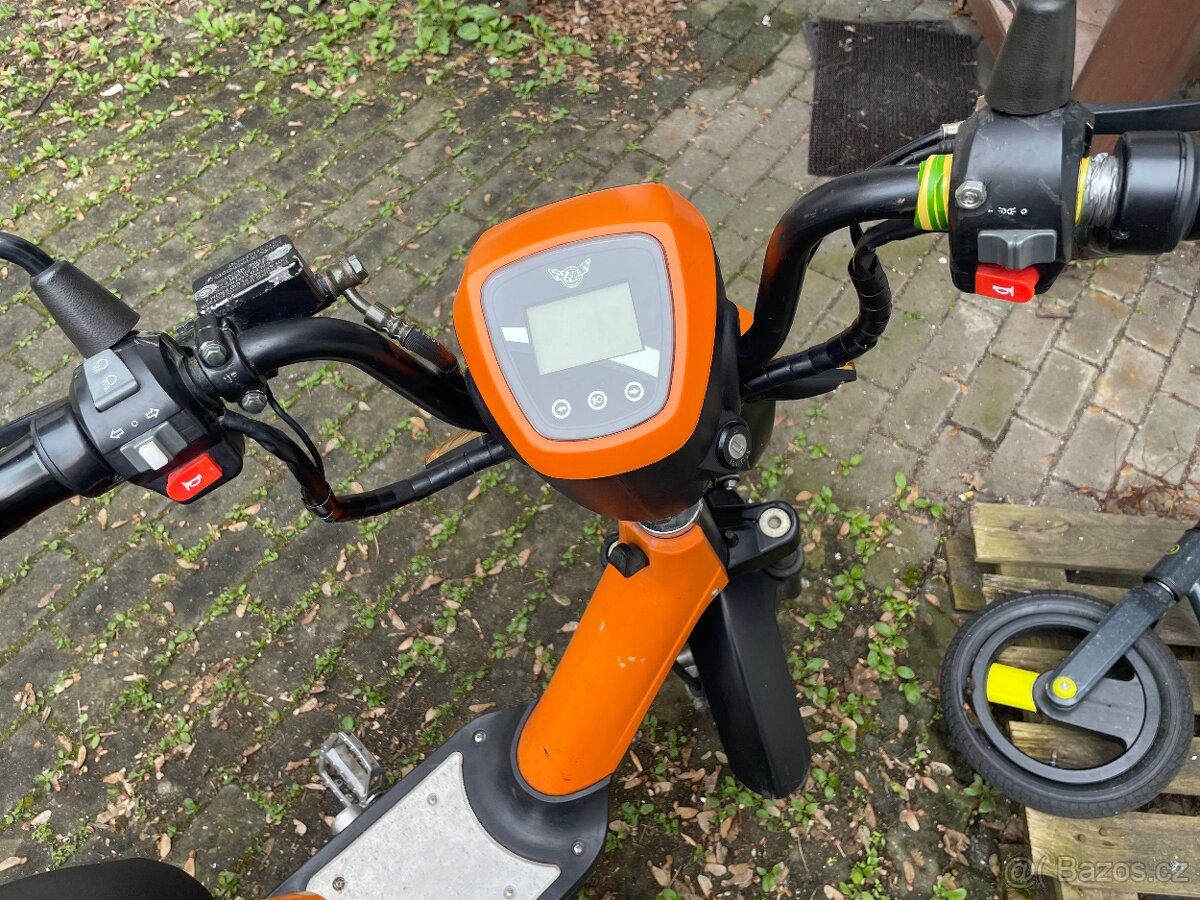 Elektrický moped E-Babeta Racceway - 6