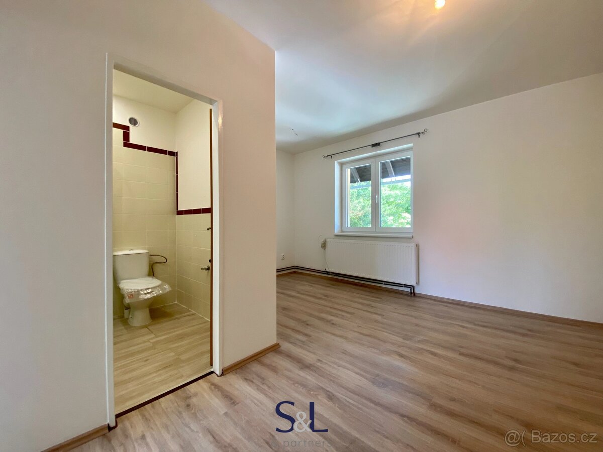 Nabízíme k pronájmu byt o dispozici 1+1 v Novém Boru, v ulic - 6