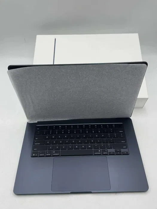 Notebook Apple MacBook Air M4 15,3" 16/256 GB model A3241 n - 6