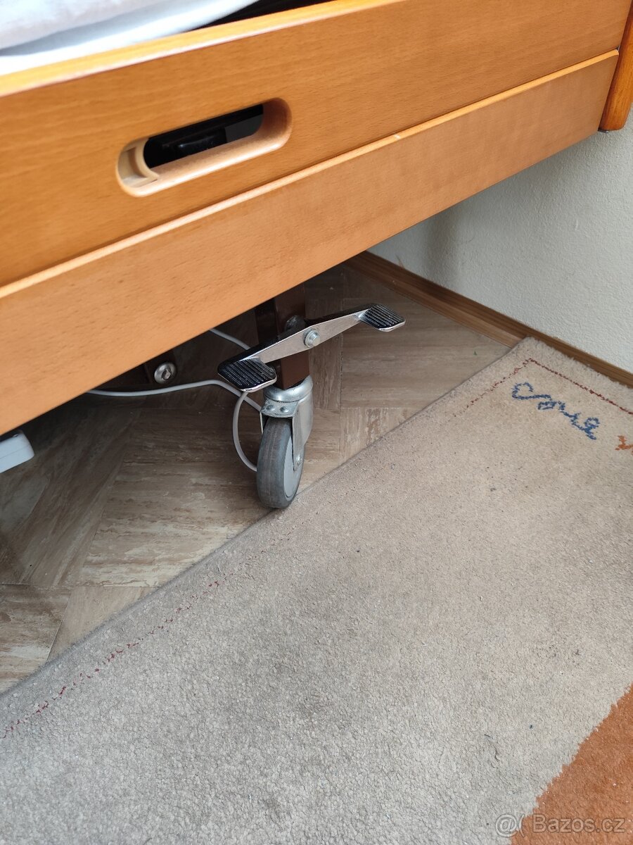 Zdravotní polohovací postel - 6