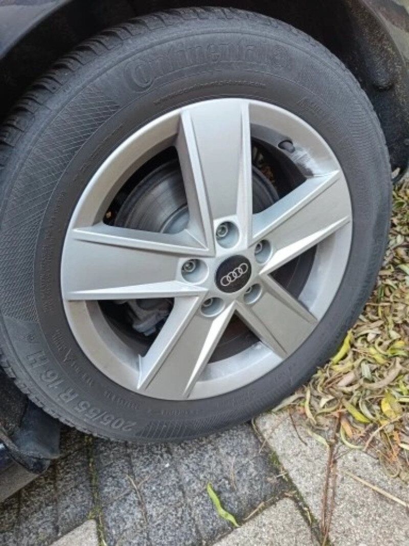 Stredové krytky - pukličky kolies AUDI. - 6