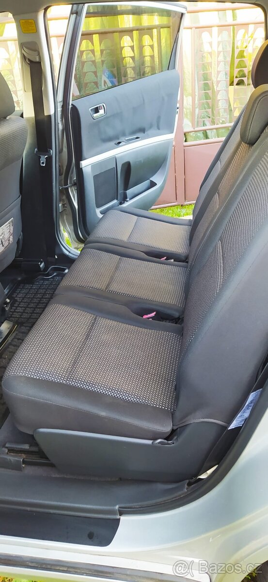 Toyota Corolla Verso 2.2 D-Cat 130 KW, 6 rychlostí - 6