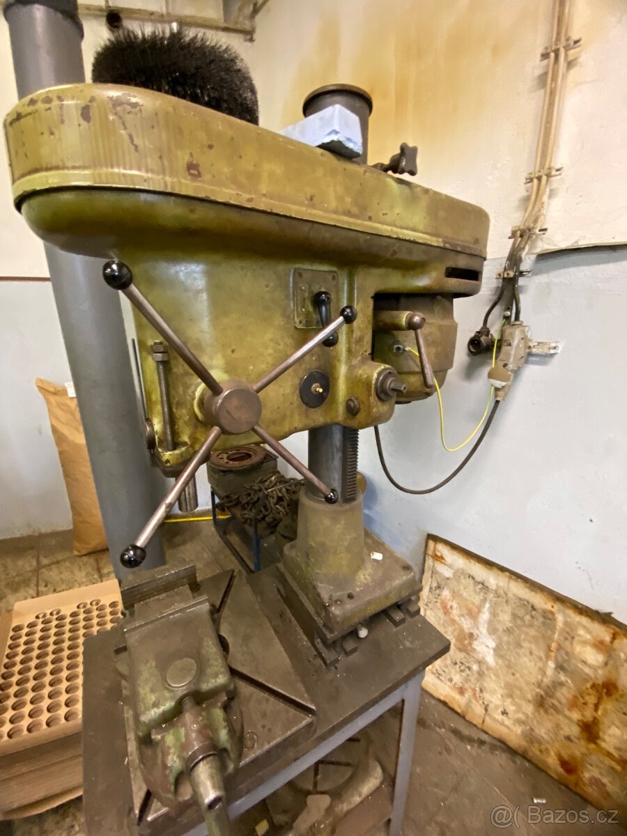 OHÝBAČKA PLECHU , TABULOVÉ NŮŽKY , STÁČEČKA - 6