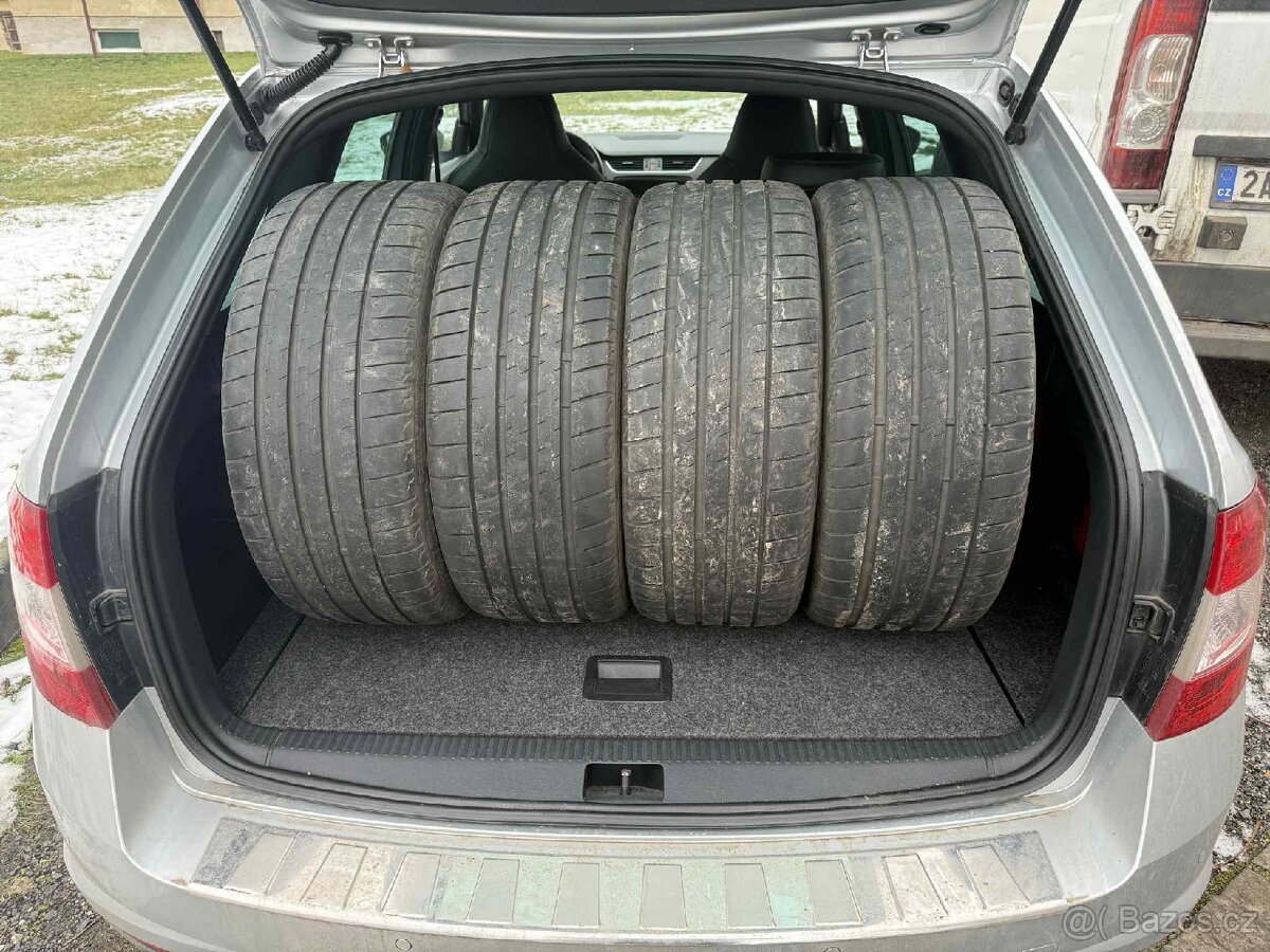Škoda Octavia 3 RS combi 2.0 TDI - 6