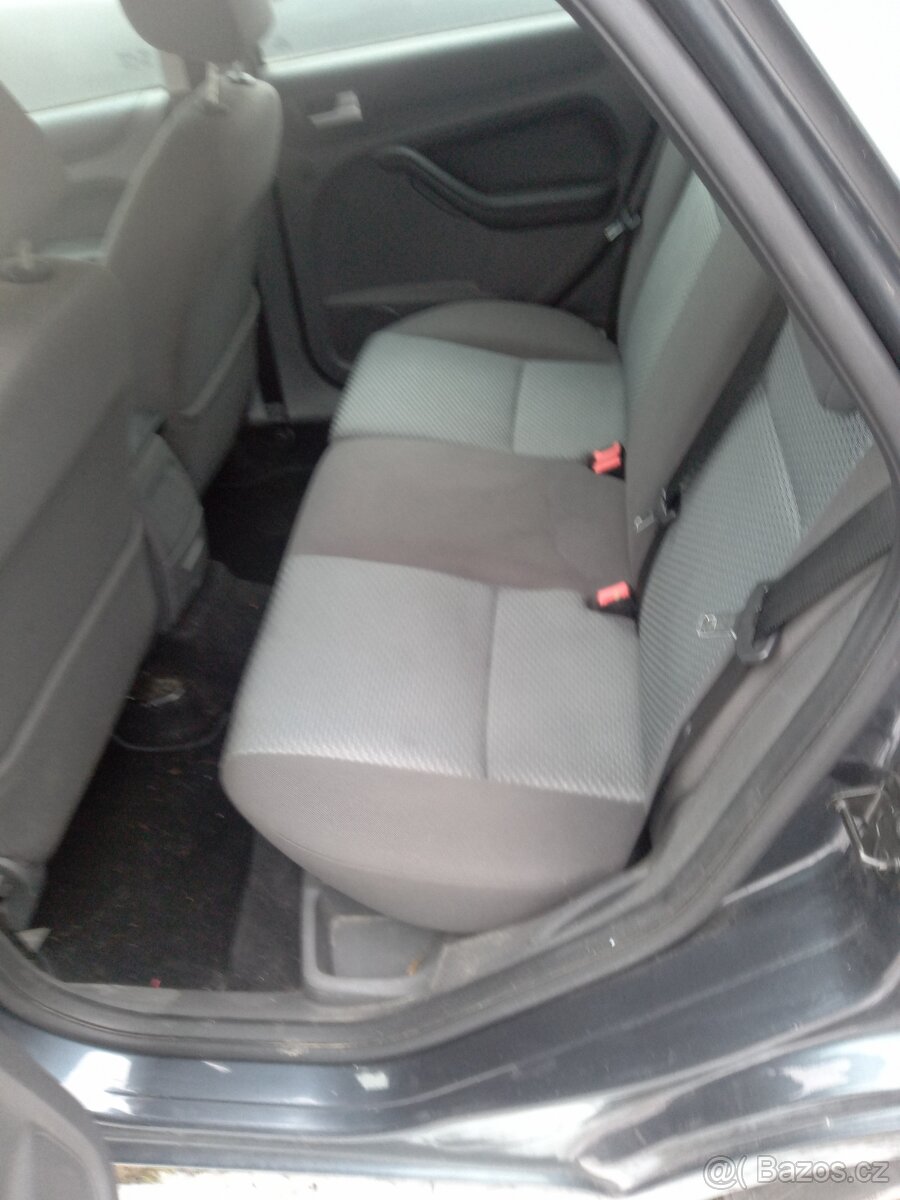 Prodám Ford Focus 1.8 i 92kw r2008 - 6