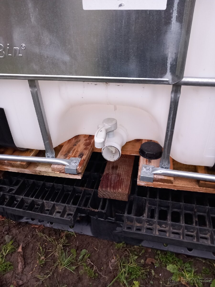 IBC KONTEJNER 1000l na vodu. - 6