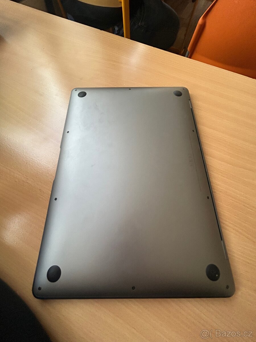 Prodám MacBook Air M1 13” originál krabice + nabíječka - 6