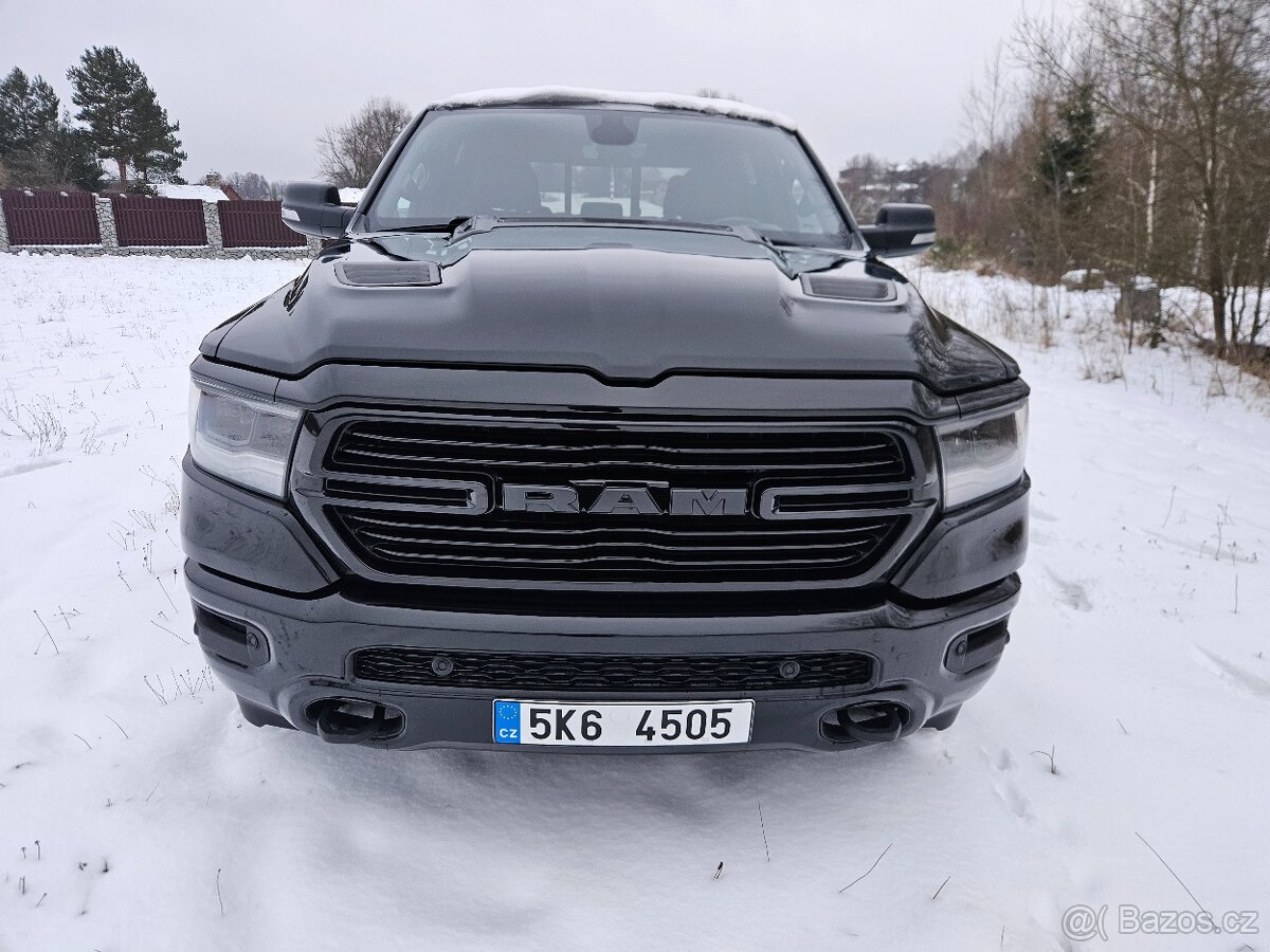 Dodge RAM 1500 5.7 V8 Crew Cab r.v.2022 - 6