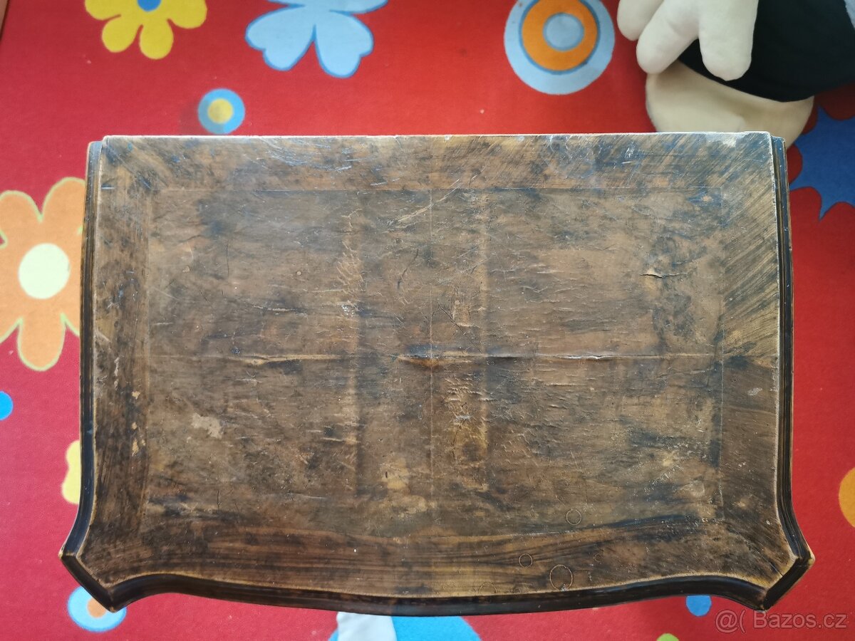 Starožitný šicí stolek - 6