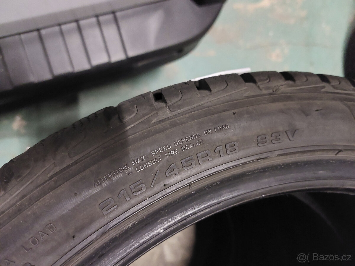 215/45 R18 93V Goodyear UG Performance zimní 4ks - 6