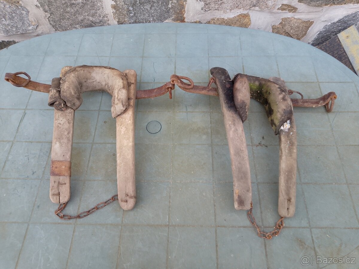 Starožitné volské chomouty - 2 kusy - 6