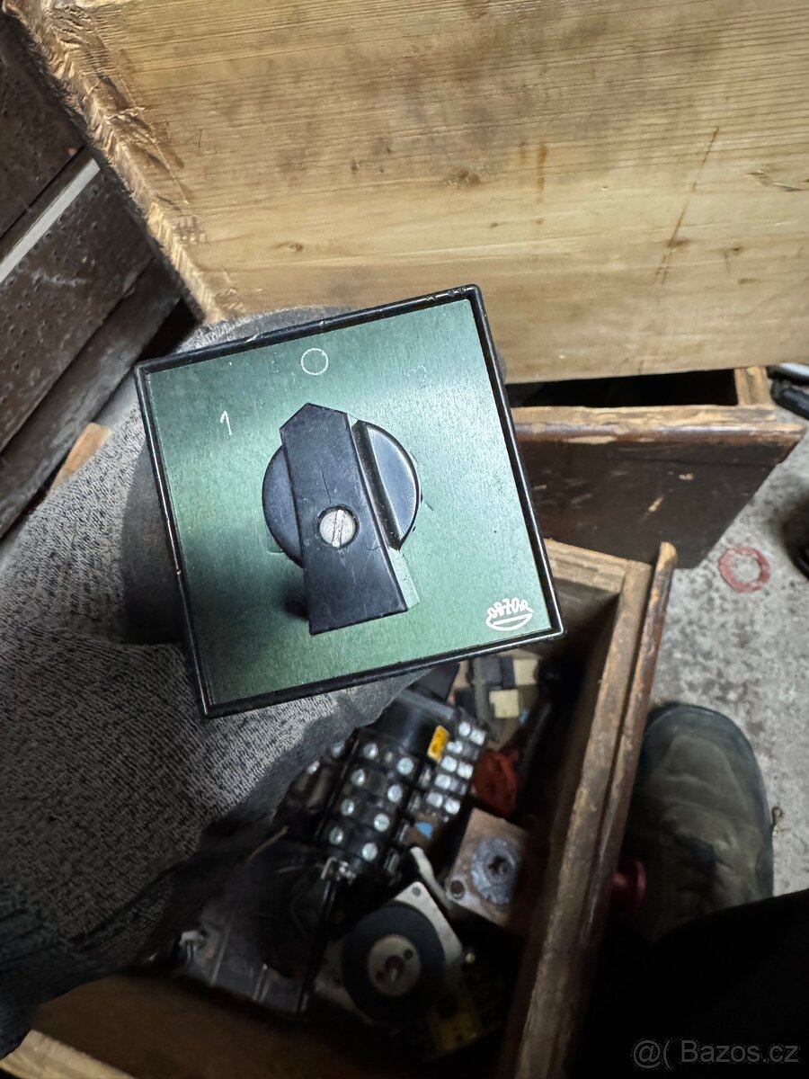 Stykače, přepínače - 6