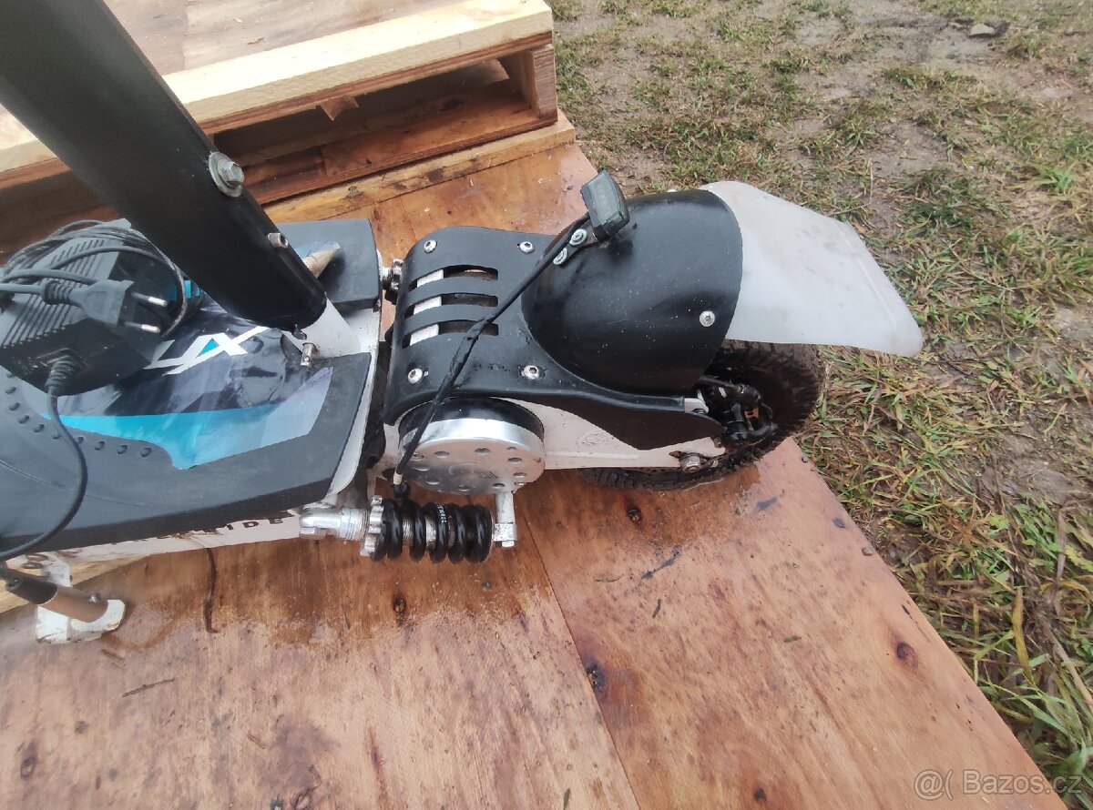 Koloběžka Flux. - 6