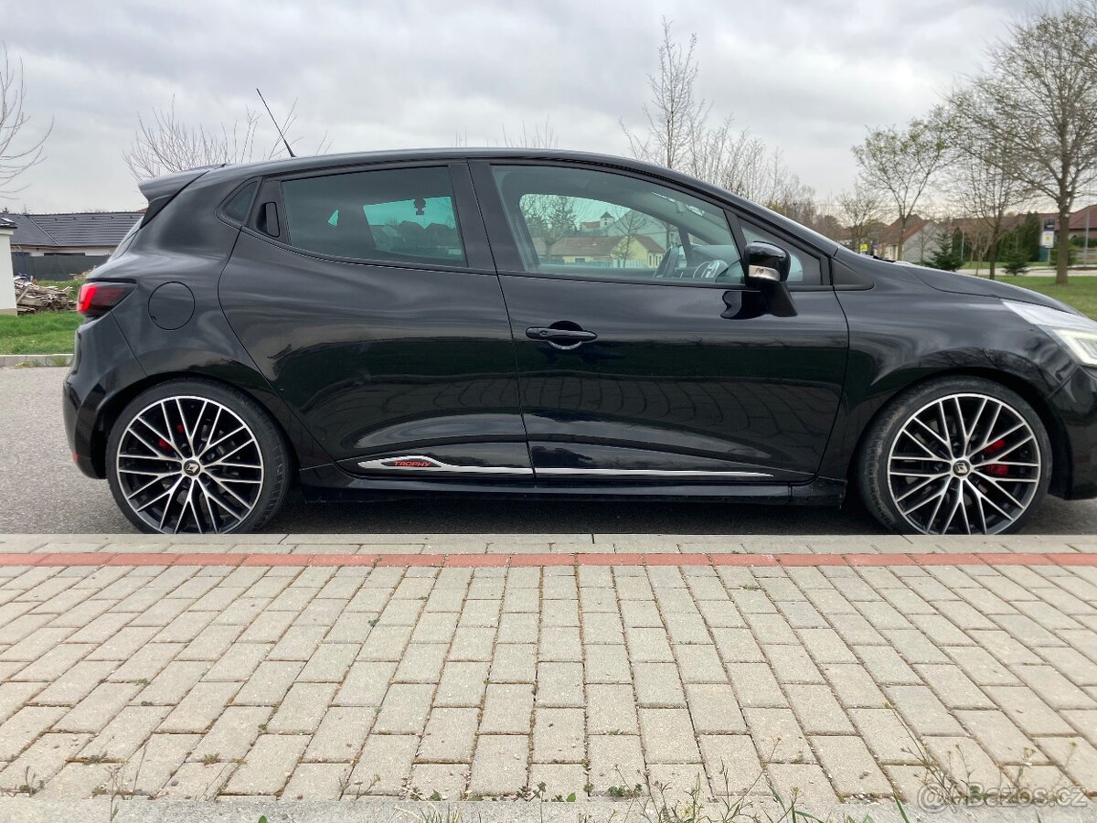 Clio RS Trophy MK4 - 6