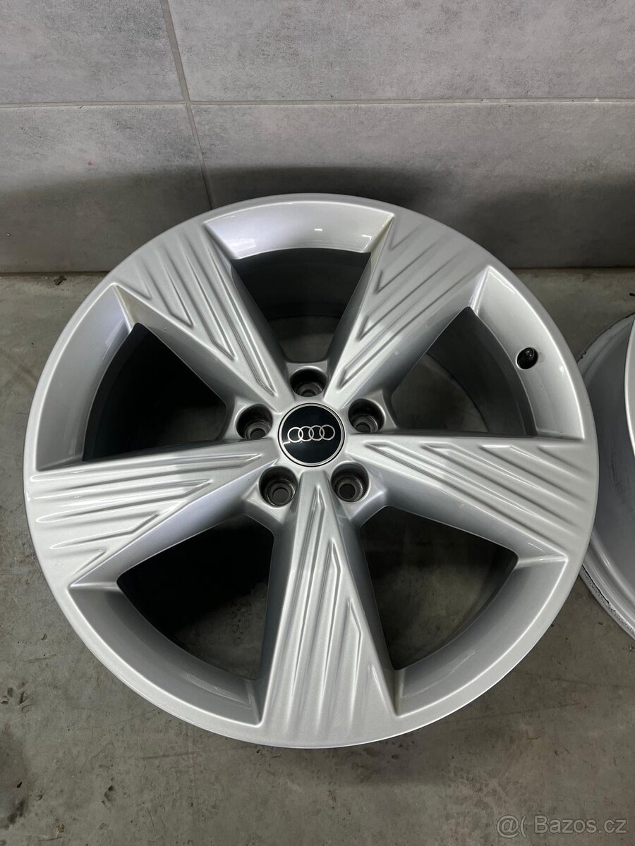 ORIGINÁLNÍ ALU SADA E-TRON R19 - 6