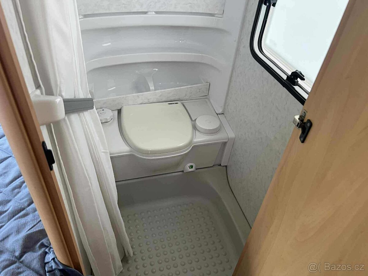 Hobby De Luxe 440 / 100 km/h/ Francouzská postel - 6