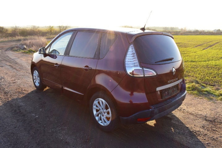 RENAULT SCENIC 1,2 TCE, PARIS, VÝHŘEV, KAMERA, 1. MAJITEL - 6