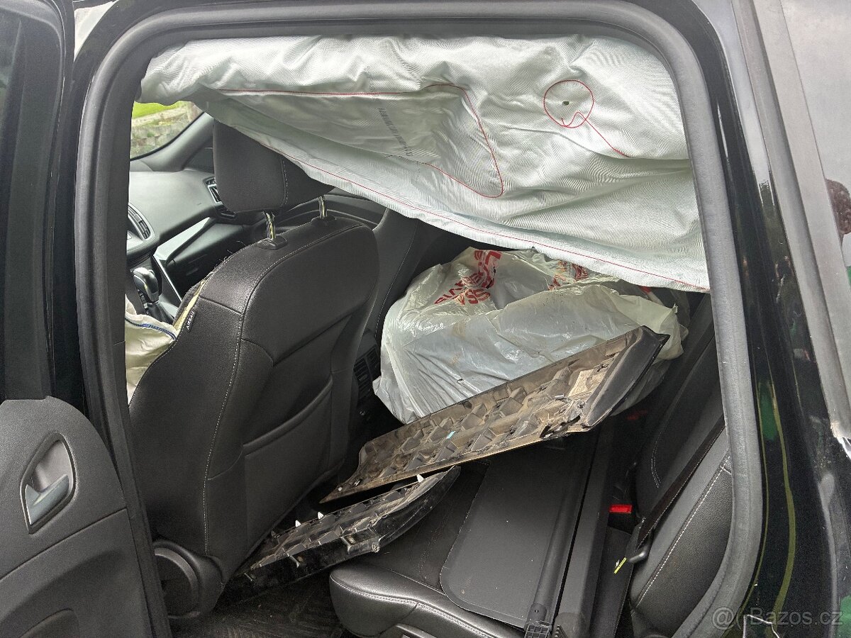 Ford Kuga st- line, 4x4 132kw - 6
