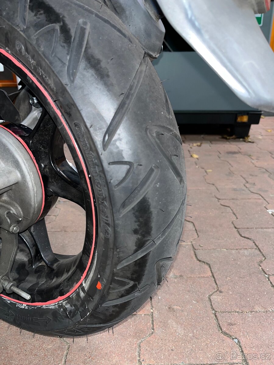 Prodám skútr Honda Dylan 150 - 6