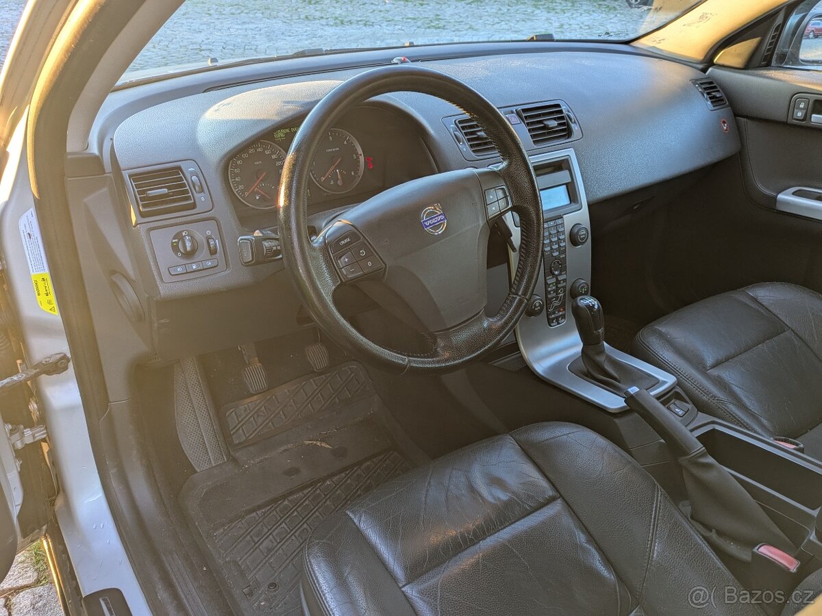 Volvo V50 kombi levně, pojízdné, STK + dál. zn. - 6