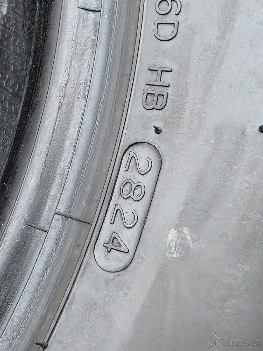 215/65/17 Zimní pneumatiky Hankook i cept Evo 3 - 6