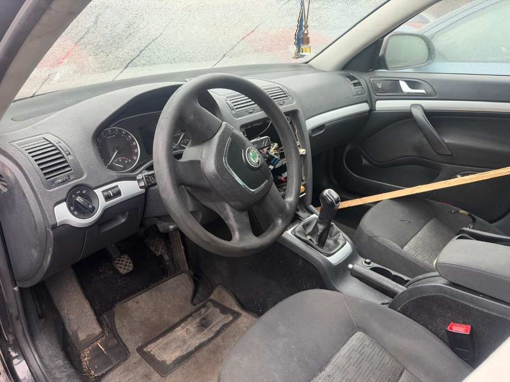 Škoda Octavia č. 2050 - 6