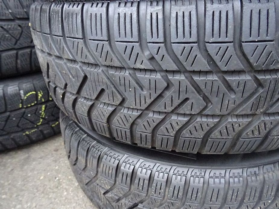 Zimní pneu Pirelli Snowcontrol, 195/65/15,4 ks,6 a 8 mm - 6