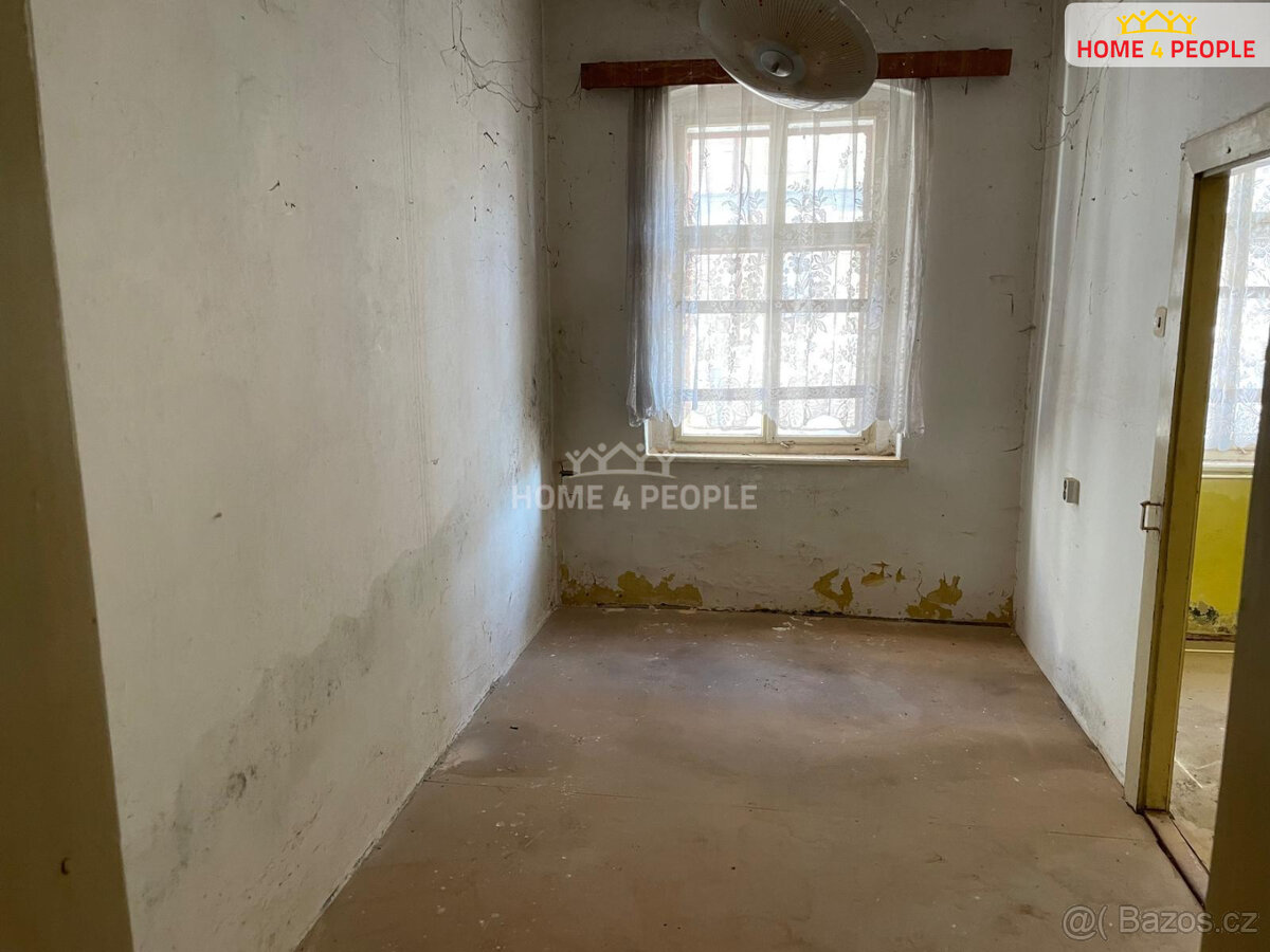 Prodej rodinné domu v centru města Aš - 6