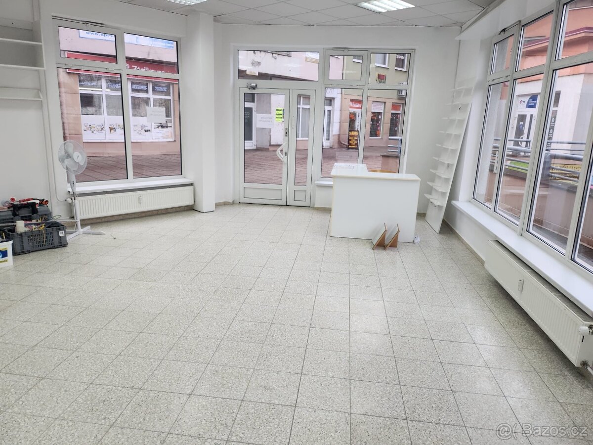 Pronájem obchodního prostoru 50m2 Vsetín - 6