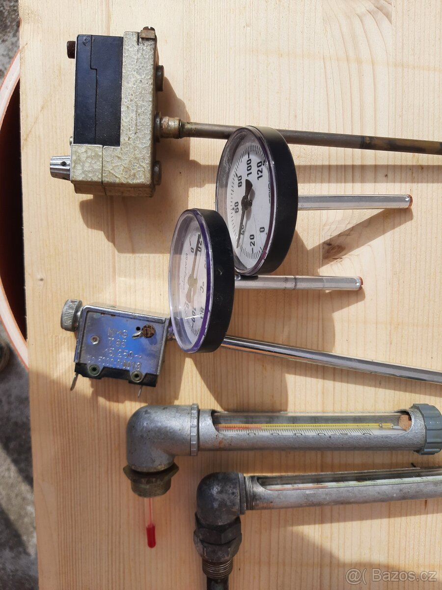 Teploměry, termostat, fitinky, kohouty - 6