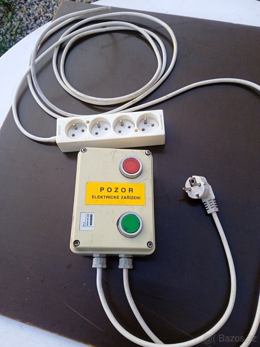 Prodám plastovou krabičku s tlačítky a stykačem na 230V - 6