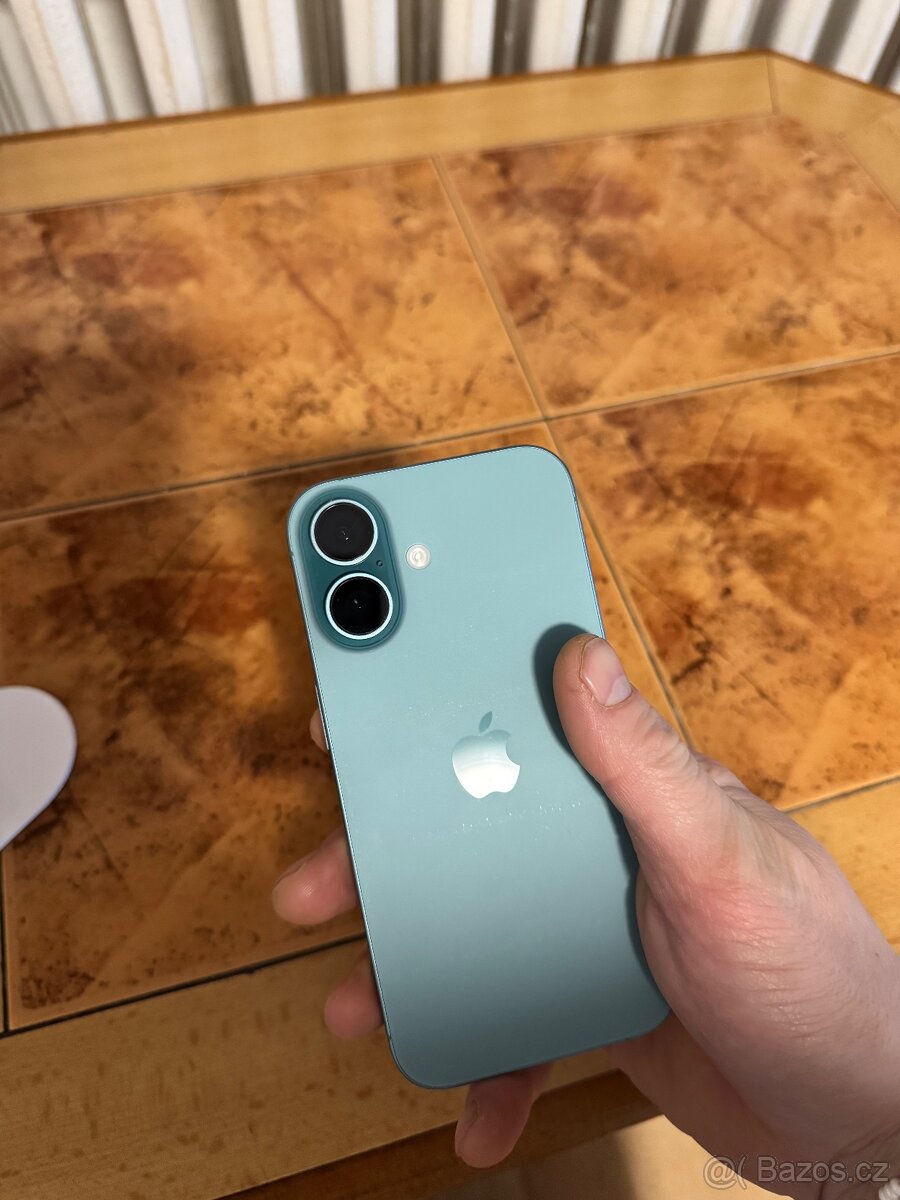 Prodám iPhone 16 - 6