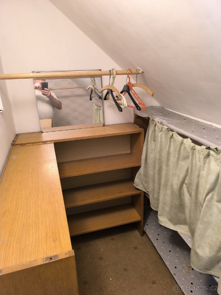 Pronájem podkrovního bytů 2+1 - 6