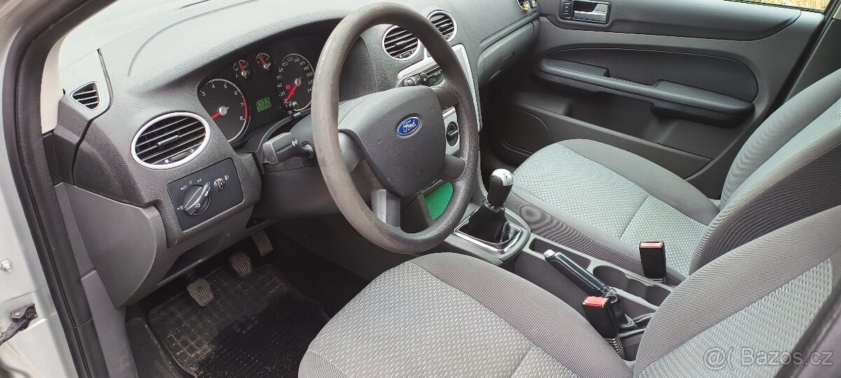 Ford Focus 1.6 benzín 74kW - 6