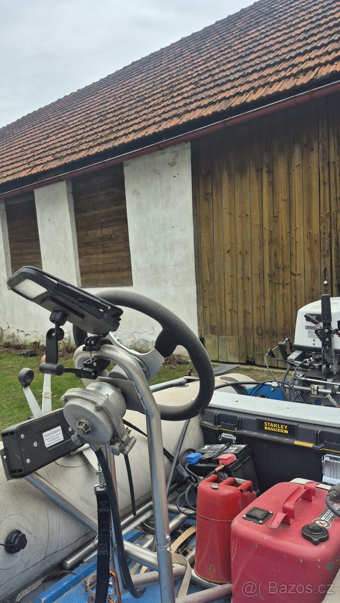 Motorový člun - 6