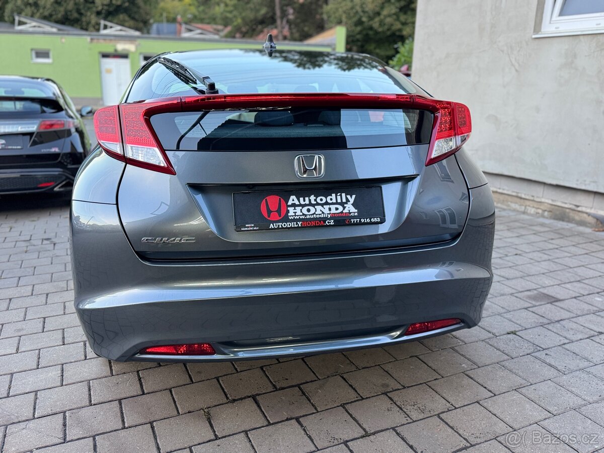 Honda Civic 9G pouhých 42 000 km, po Senior Majiteli - 6