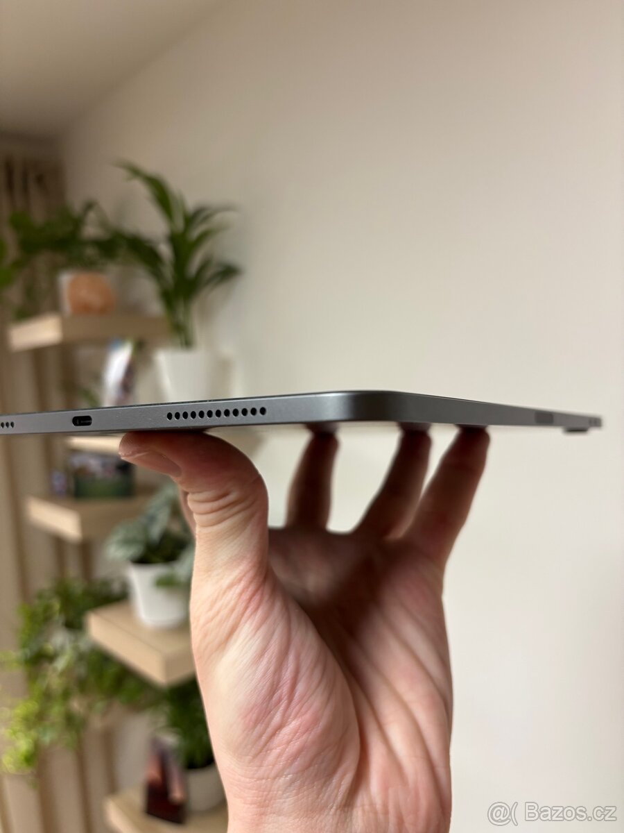 Apple iPad Air 2022 (10,9”), Wi-Fi 256 GB Space Grey - 6